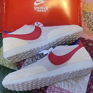 Men’s size 12 Nike Tailwind 79
Stranger Things Independence Day Pack